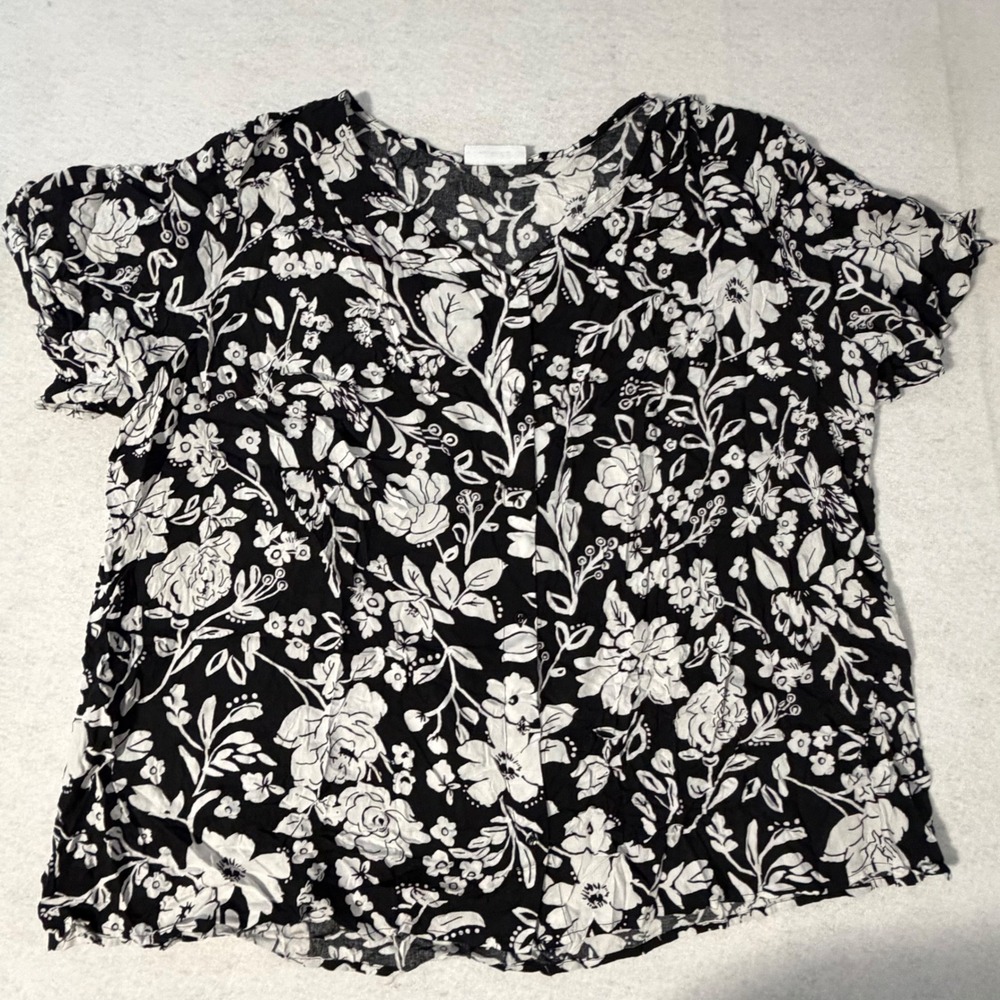 Croft & Barrow Womens 3X Black White Floral Rayon Button Front Short Sleeve Top